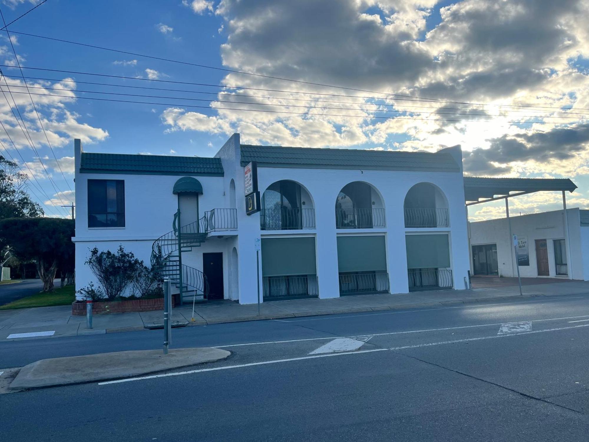 El Toro Motel Numurkah Exterior photo